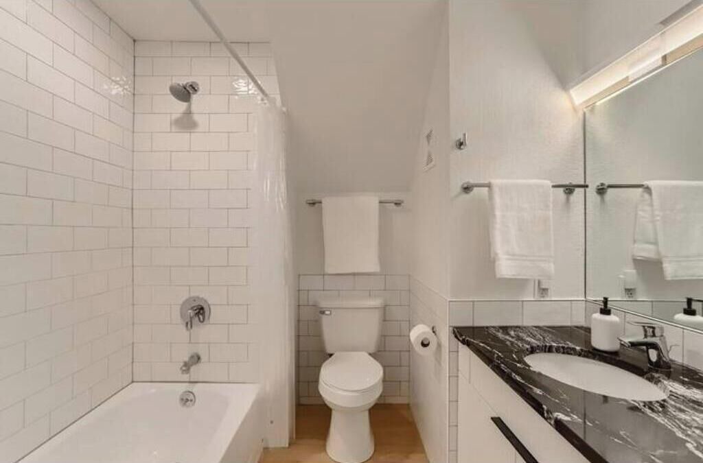 Photo of Bathroom in Panorama Heights