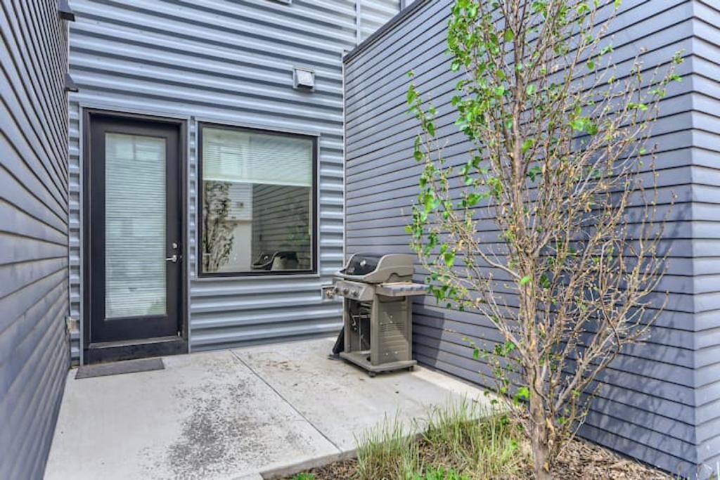 Photo of Patio Balcony in Steel Yards