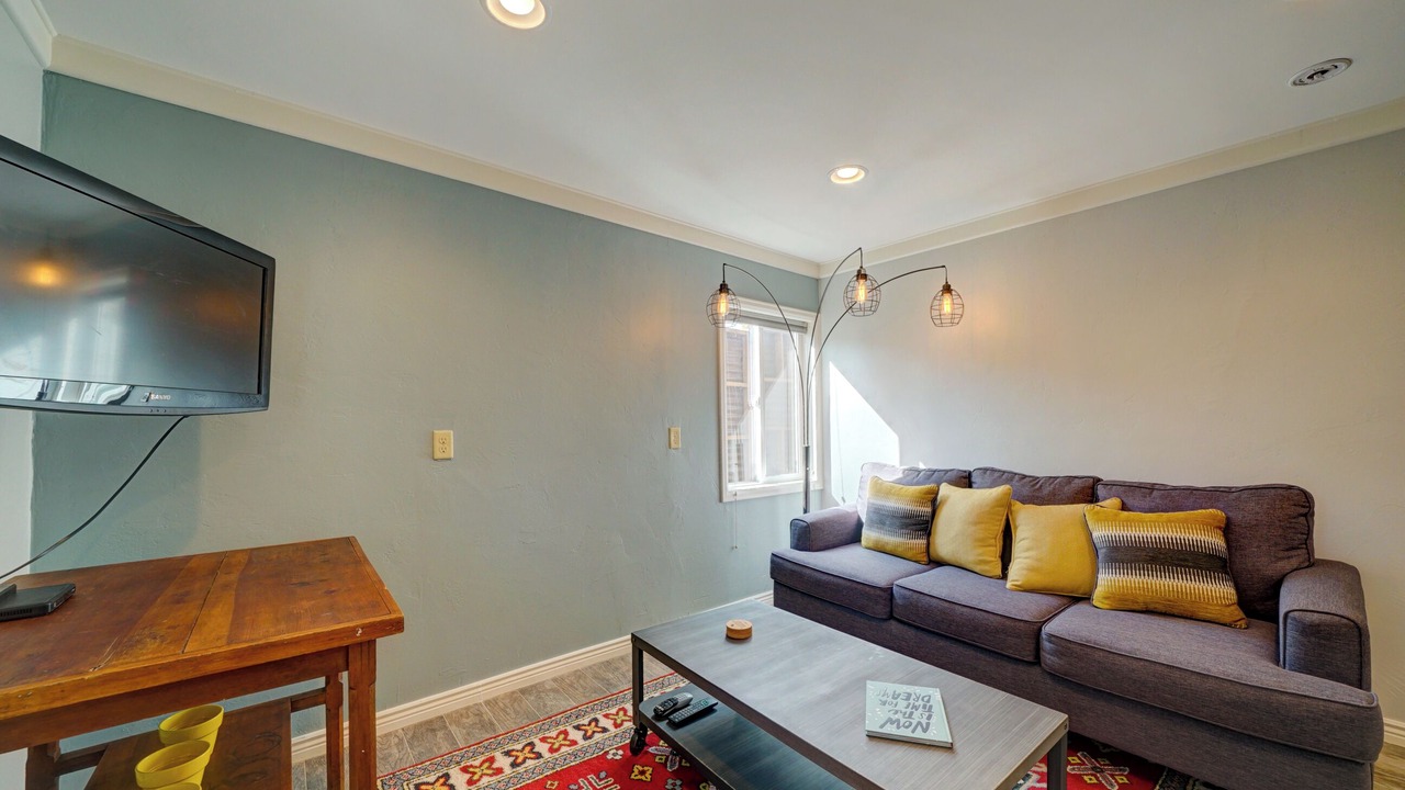 Photo of Livingroom in Howard