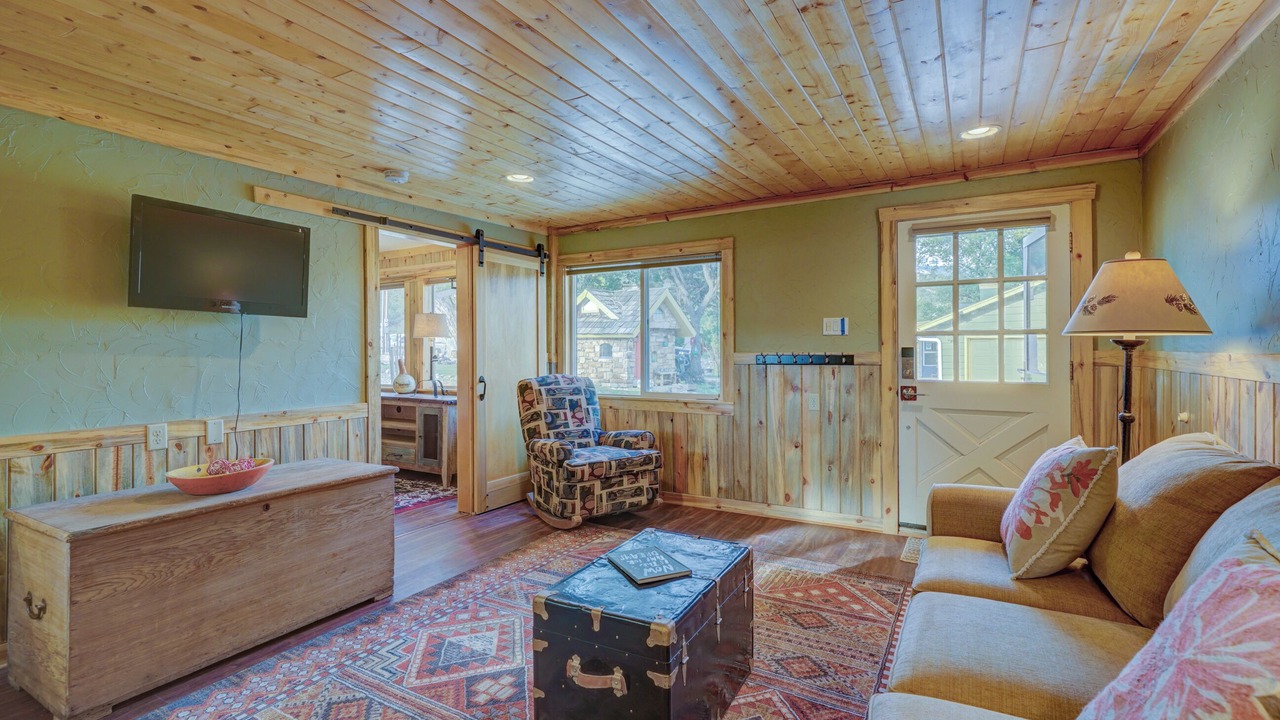 Photo of Livingroom in Howard