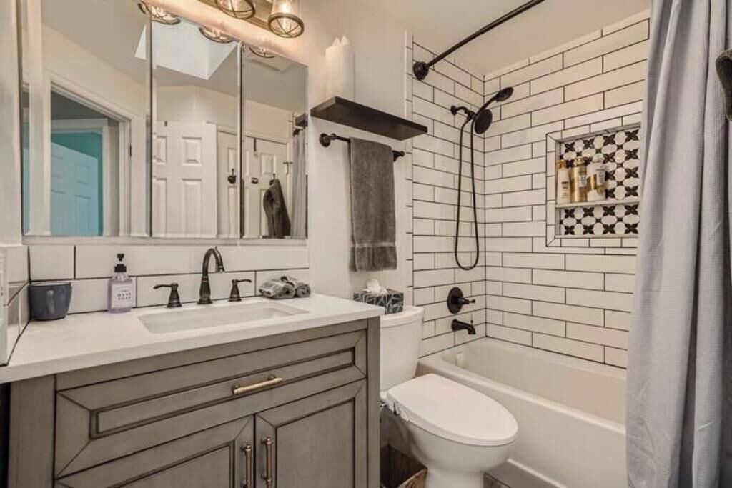 Photo of Bathroom in North Central Westminster