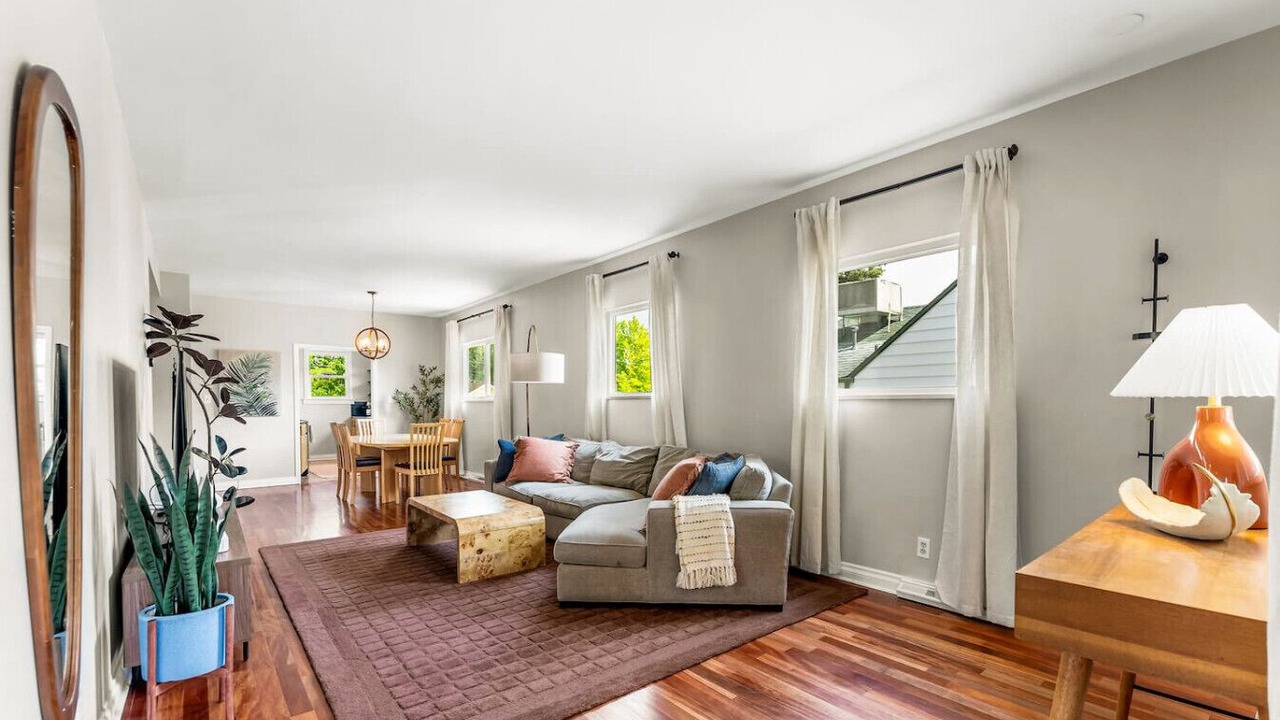 Photo of Bedroom in Edgewater