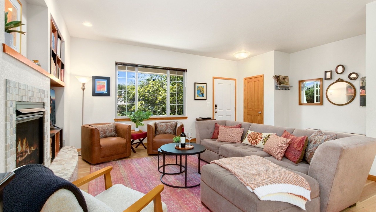 Photo of Livingroom in Rigden Farm