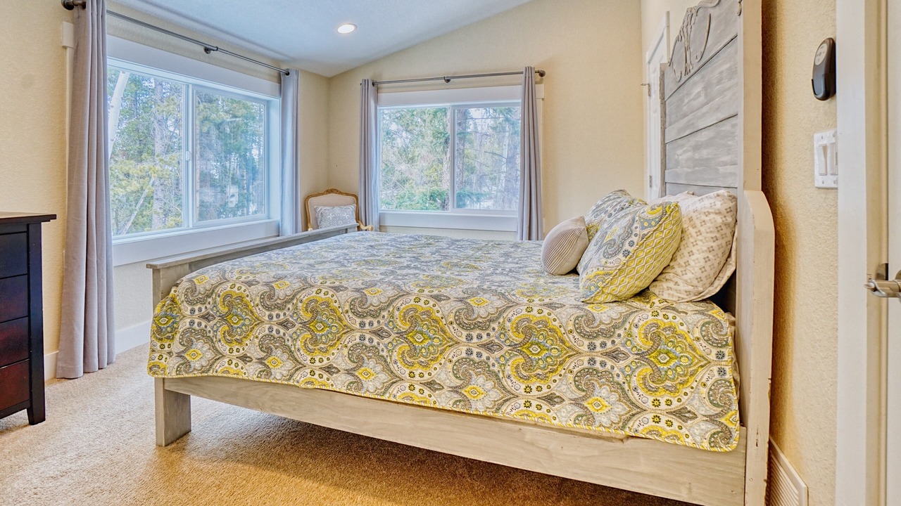 Photo of Bedroom in Black Hawk