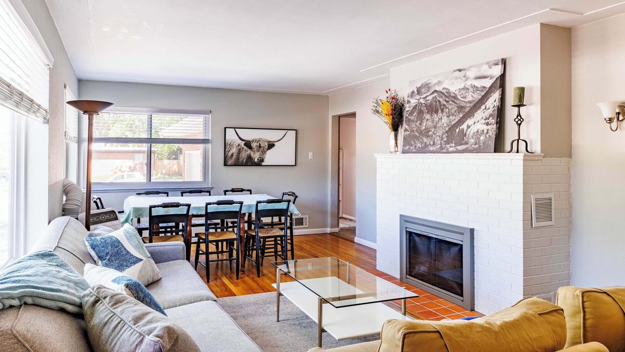 Photo of Livingroom in Golden