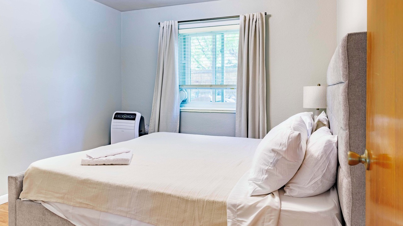 Photo of Bedroom in Golden
