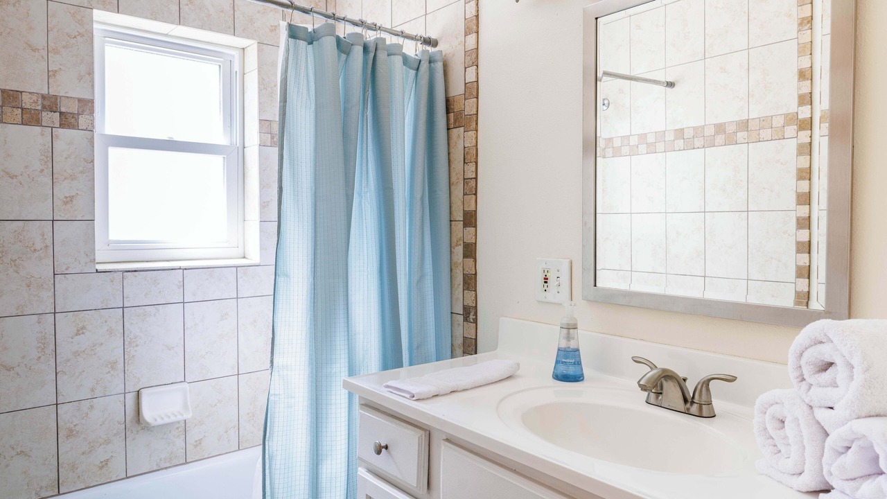 Photo of Bathroom in Golden