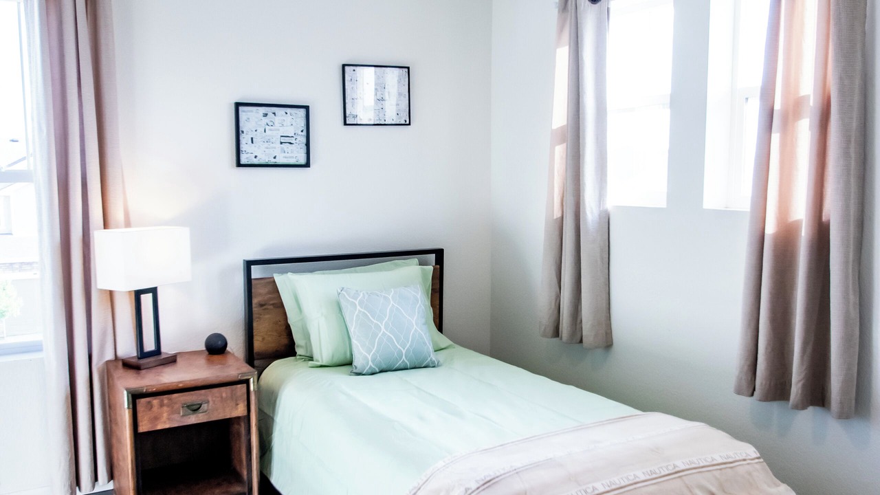 Photo of Bedroom in Aurora