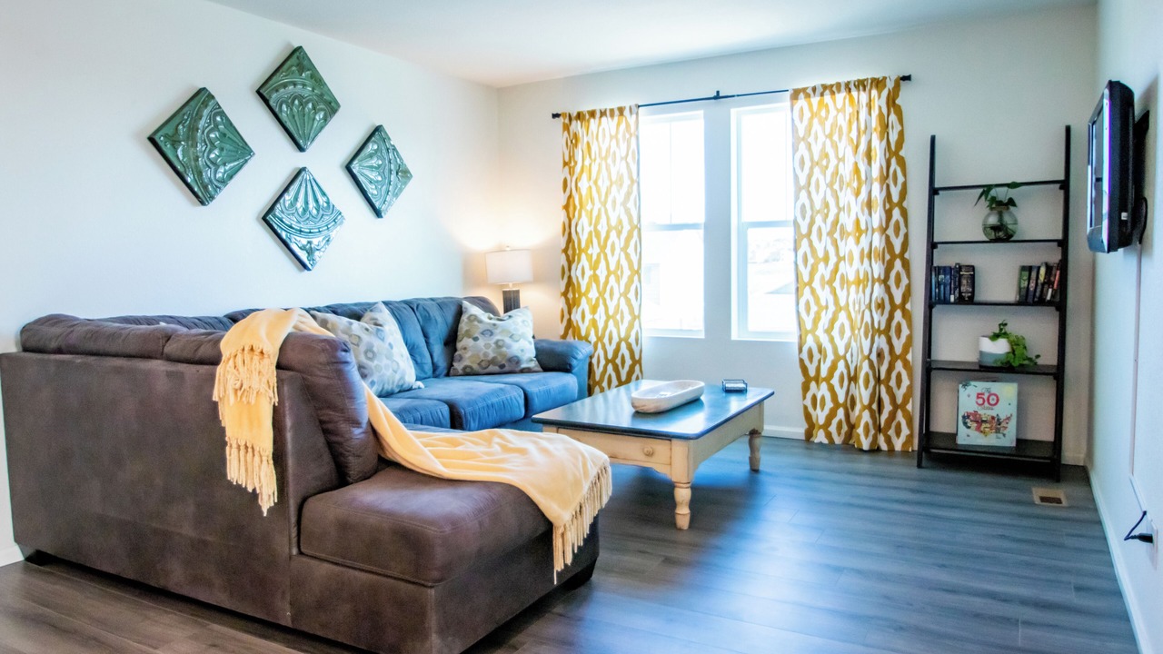 Photo of Livingroom in Aurora
