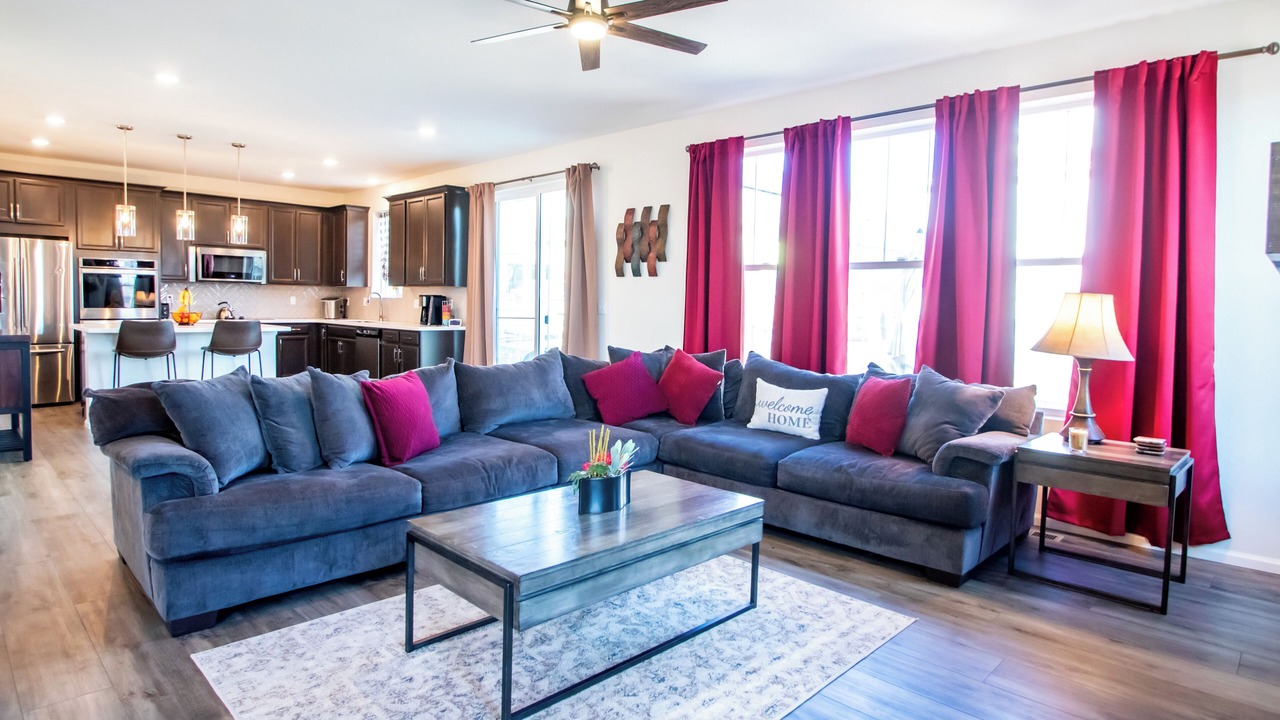 Photo of Livingroom in Aurora