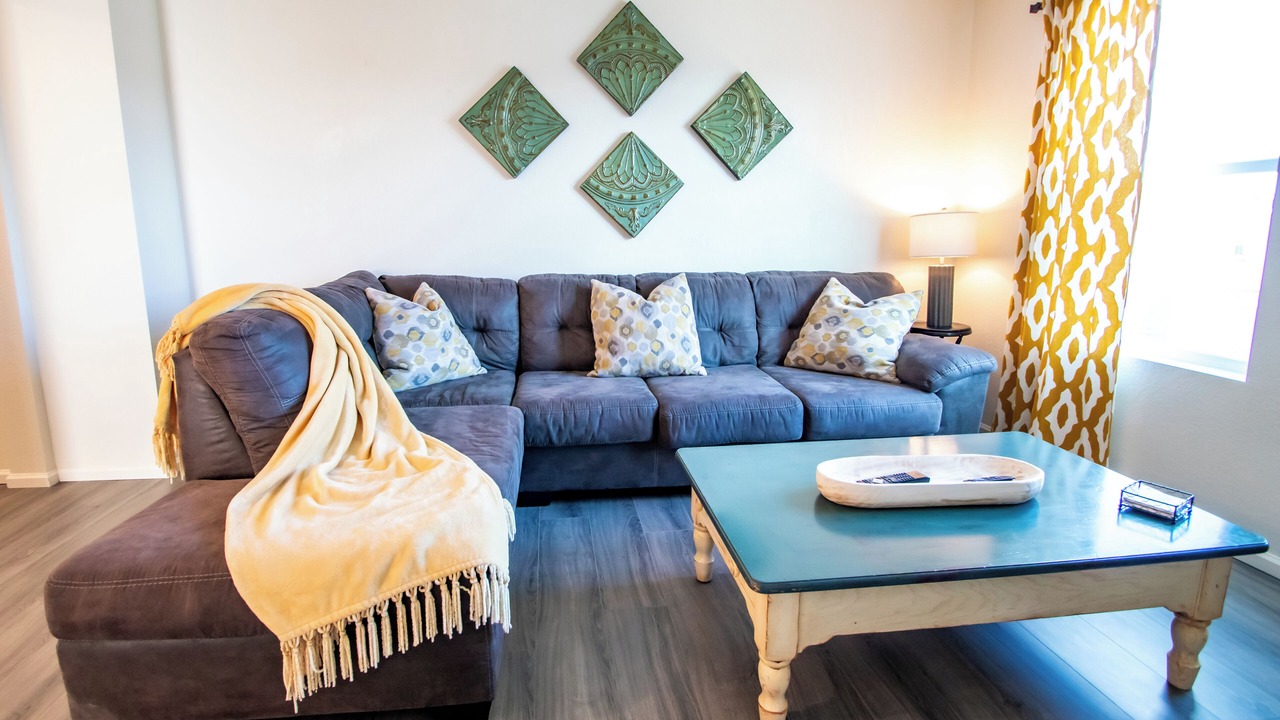 Photo of Livingroom in Aurora