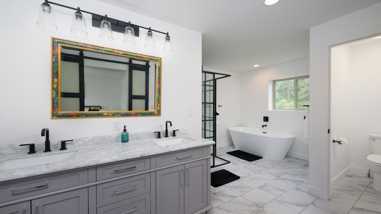 Photo of Bathroom in Pagosa Hills
