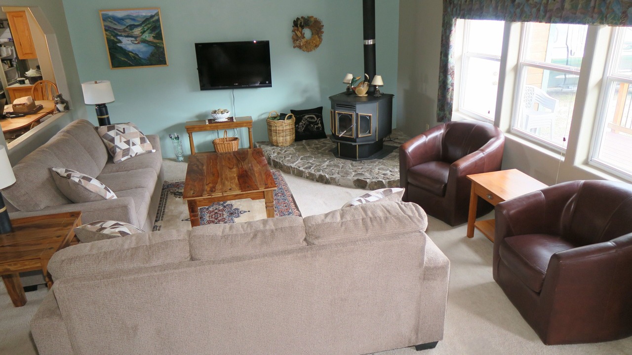 Photo of Livingroom in Lake City
