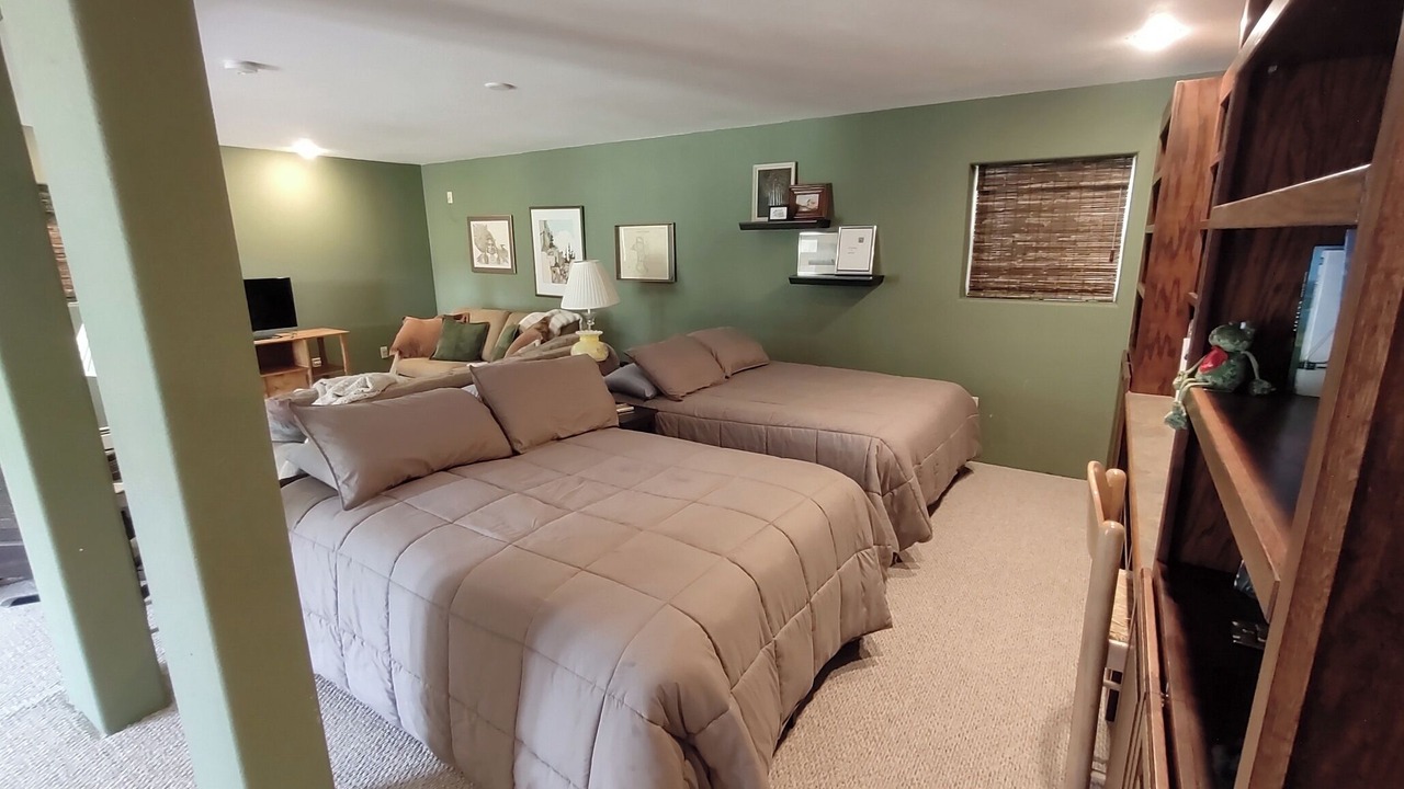 Photo of Bedroom in Lake City