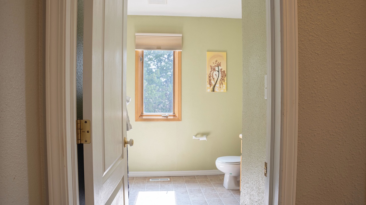 Photo of Bathroom in Alpine Acres