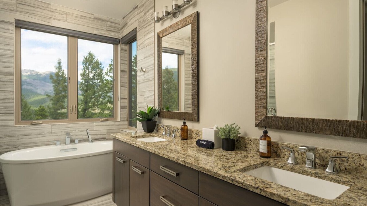 Photo of Bathroom in Bailey