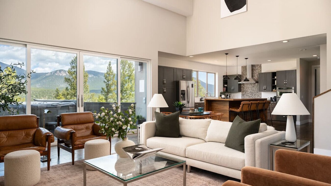 Photo of Livingroom in Bailey