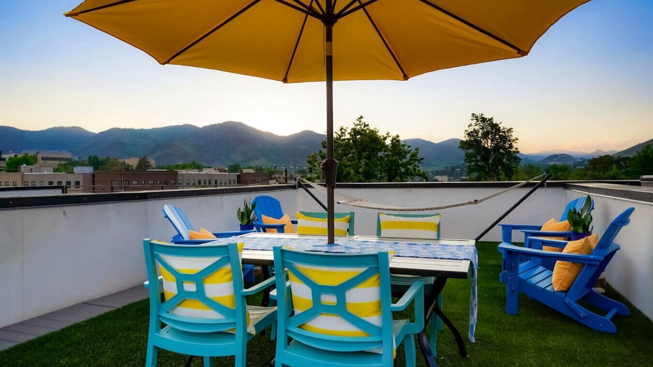 Photo of Outdoor in Golden