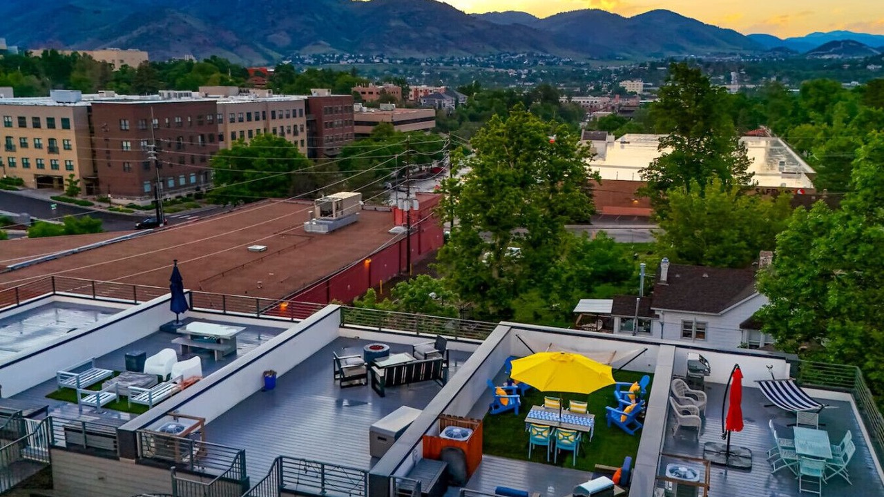 Photo of Outdoor in Golden