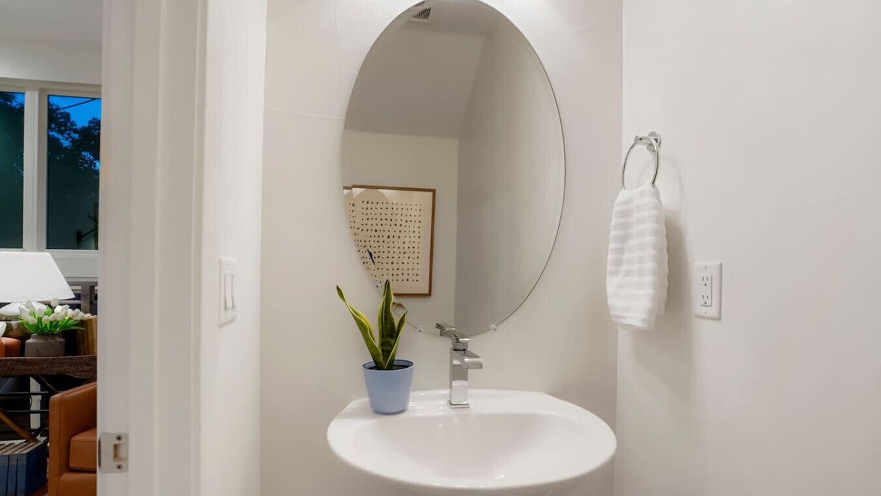 Photo of Bathroom in Golden