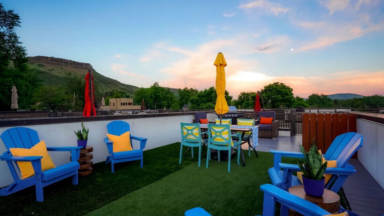 Photo of Outdoor in Golden