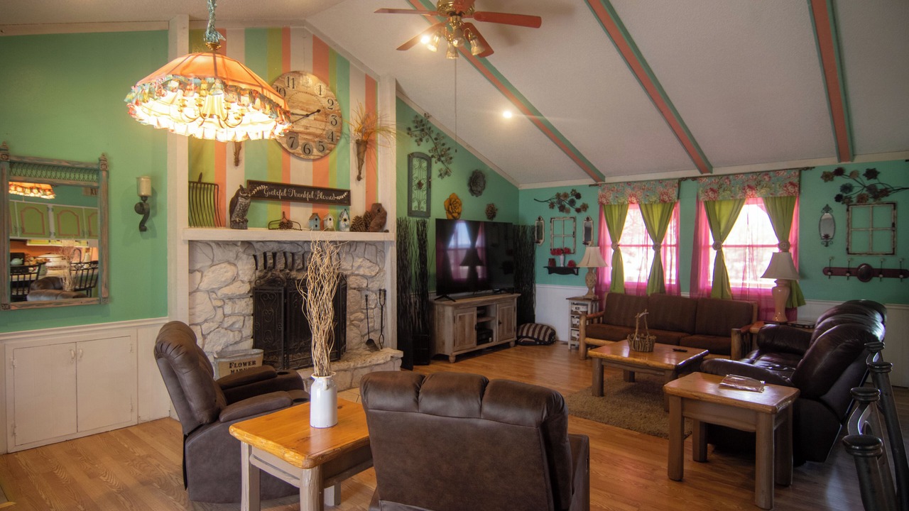 Photo of Livingroom in Divide