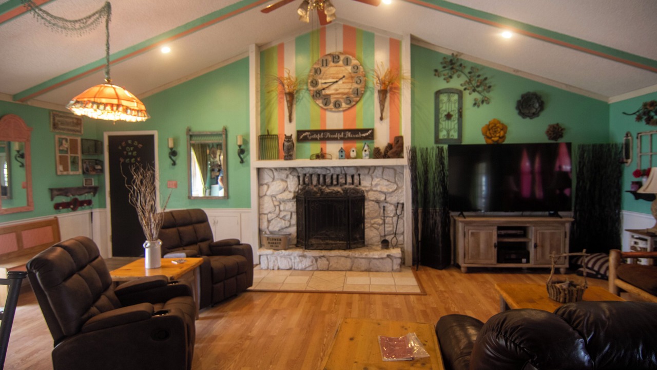 Photo of Livingroom in Divide