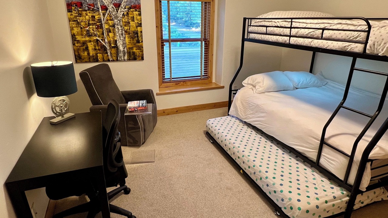 Photo of Bedroom in Crested Butte South