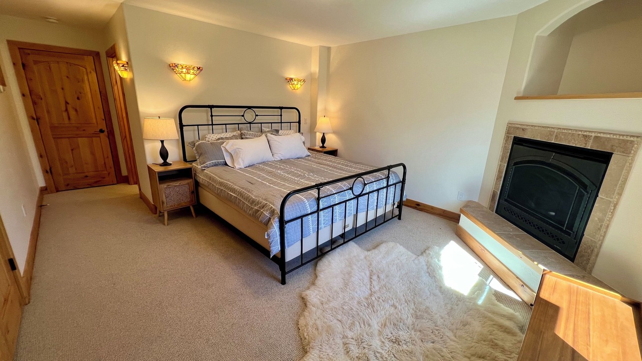 Photo of Bedroom in Crested Butte South