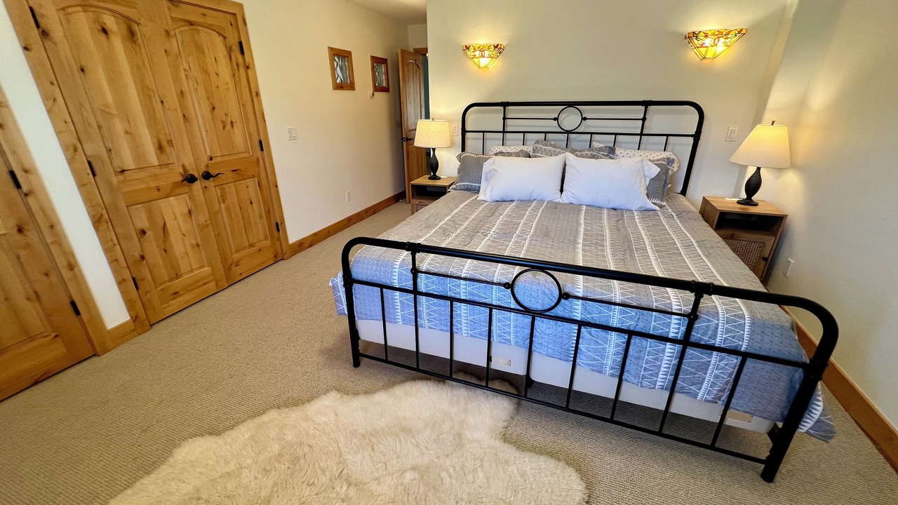 Photo of Bedroom in Crested Butte South