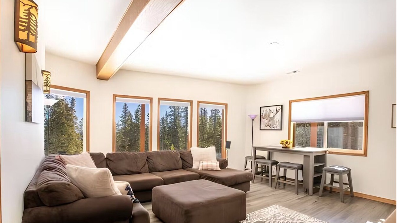 Photo of Livingroom in Valley of the Sun