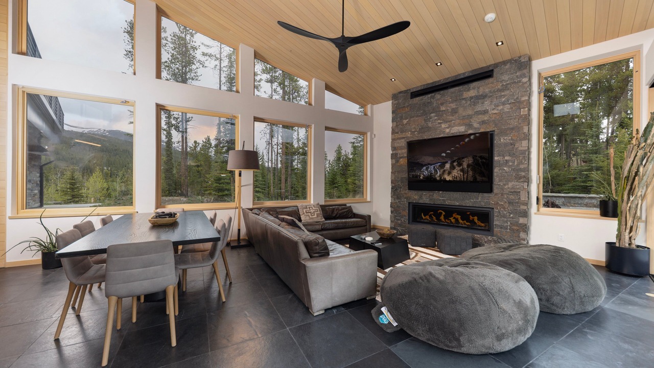Photo of Livingroom in Blue River