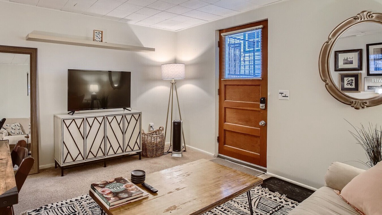 Photo of Bedroom in Edgewater