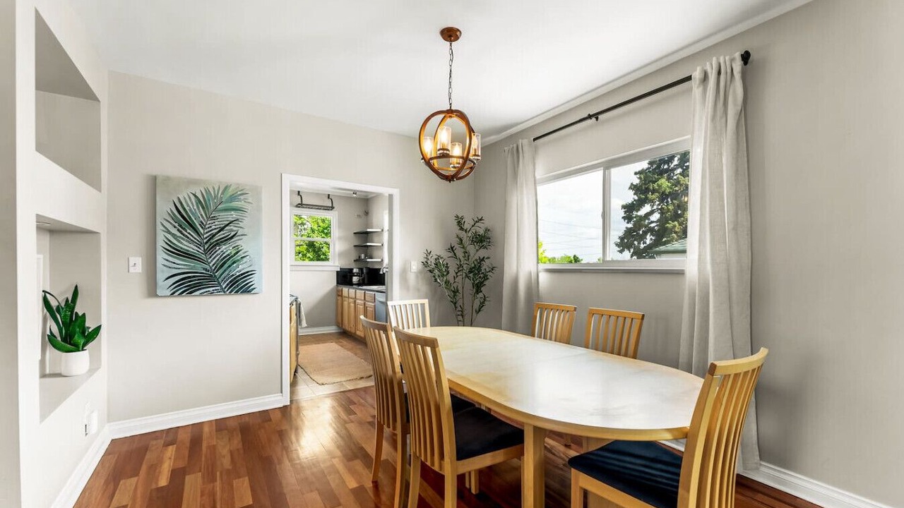 Photo of Bedroom in Edgewater