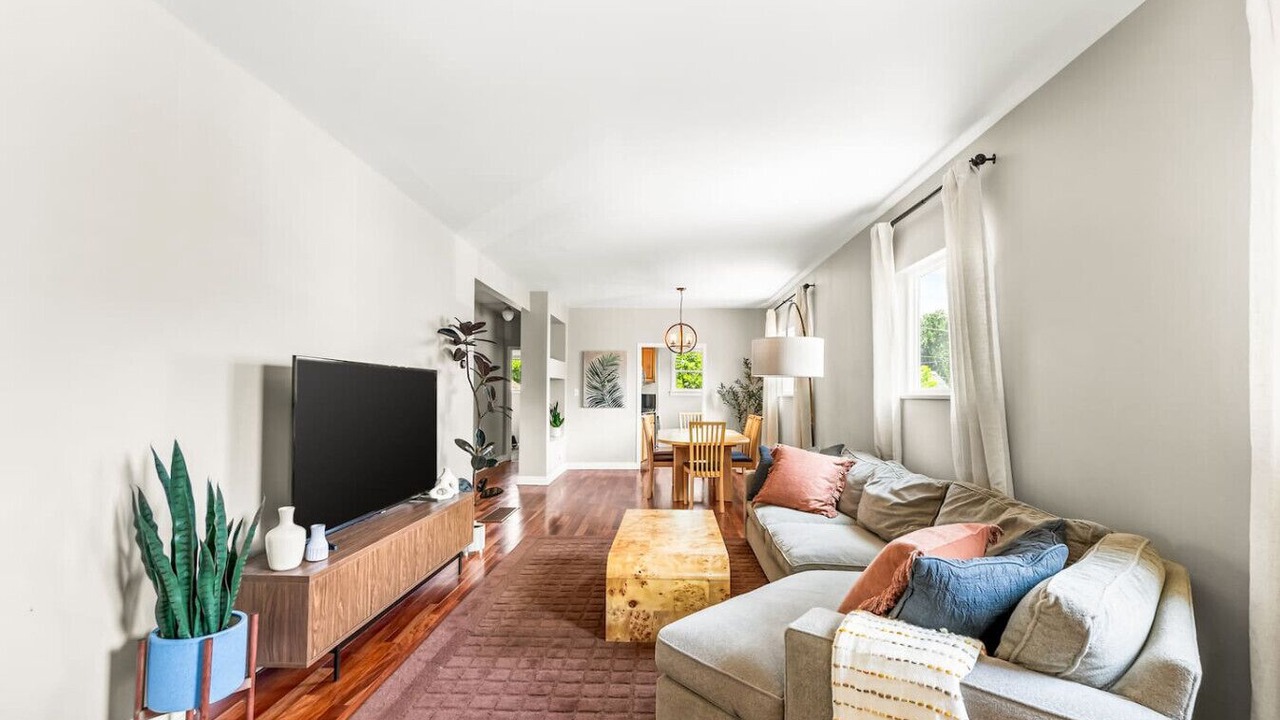 Photo of Bedroom in Edgewater