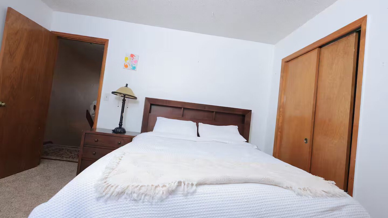 Photo of Bedroom in Aurora