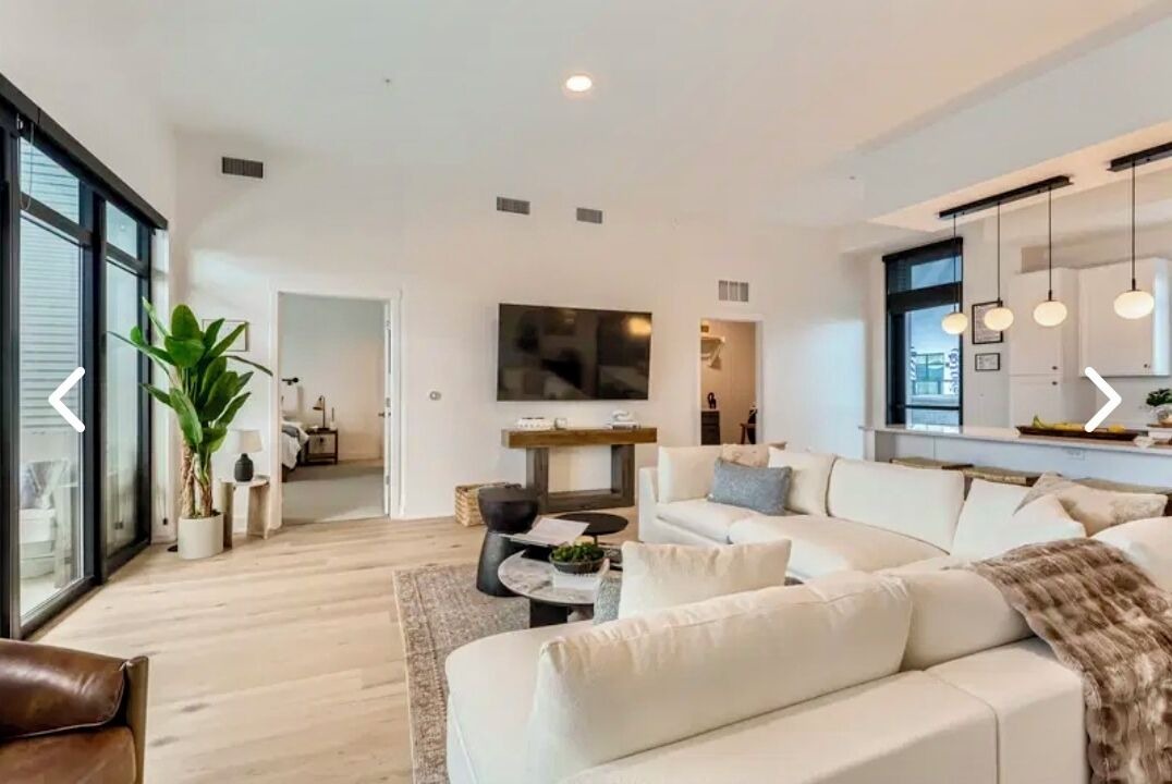 Photo of Livingroom in River North Art District