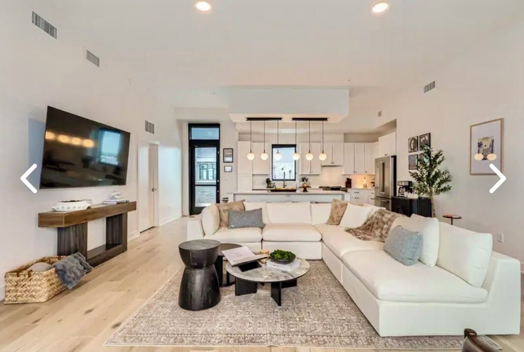 Photo of Livingroom in River North Art District