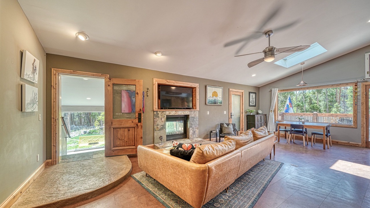 Photo of Livingroom in Leadville North