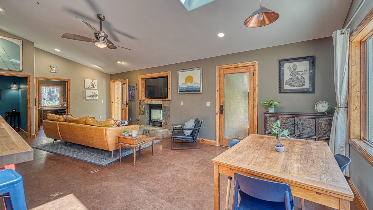 Photo of Livingroom in Leadville North