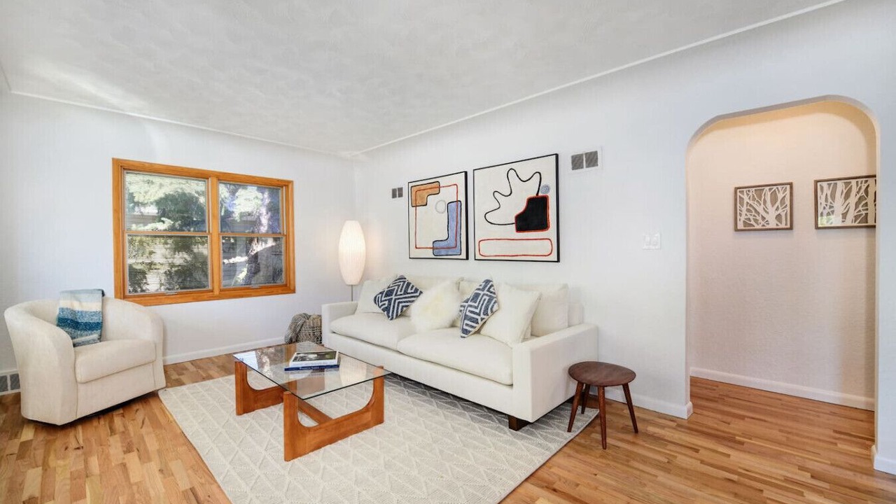 Photo of Livingroom in Newlands