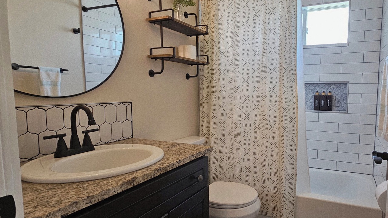 Photo of Bathroom in Aurora