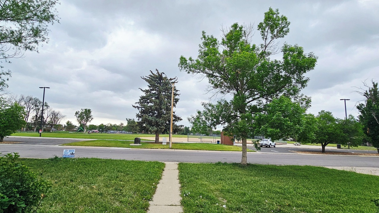 Photo of Others in Aurora