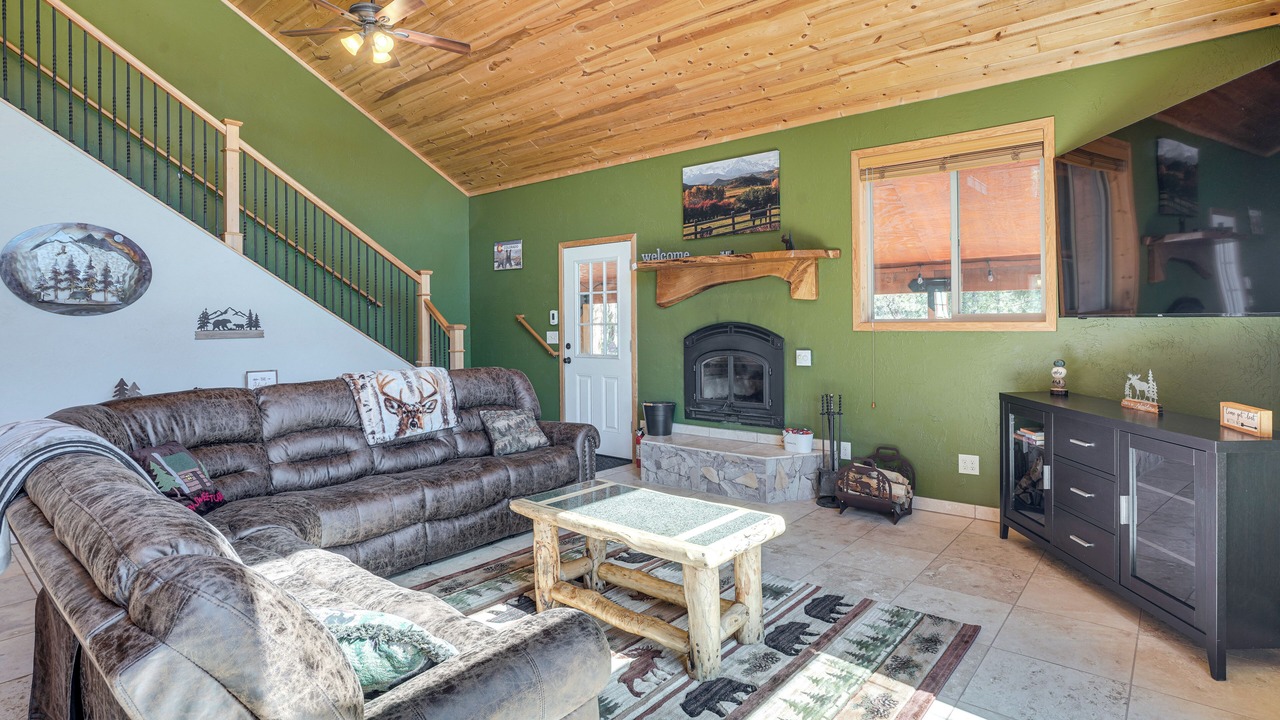 Photo of Livingroom in Pine