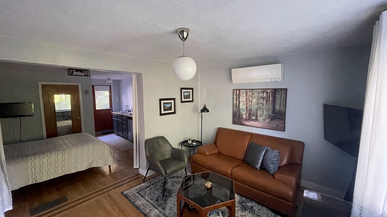 Photo of Livingroom in Whittier