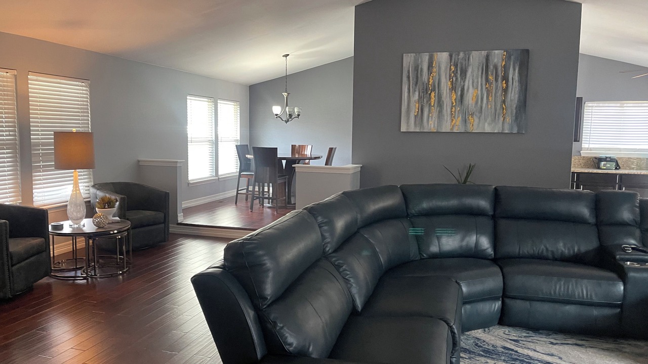 Photo of Livingroom in Tollgate Overlook