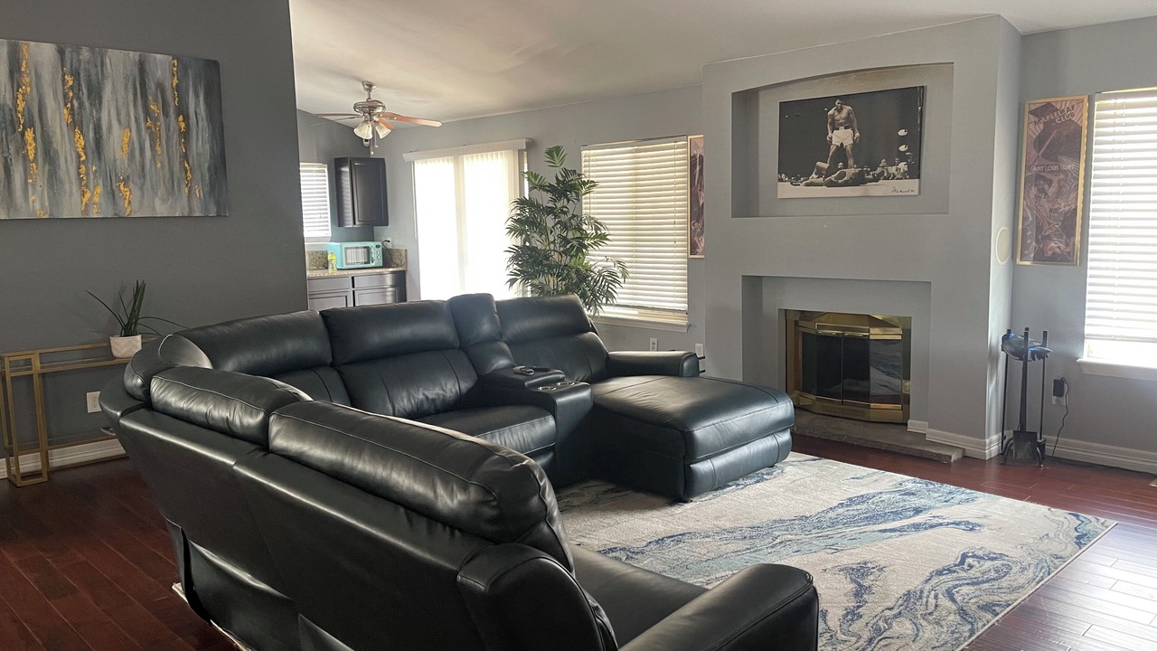 Photo of Livingroom in Tollgate Overlook