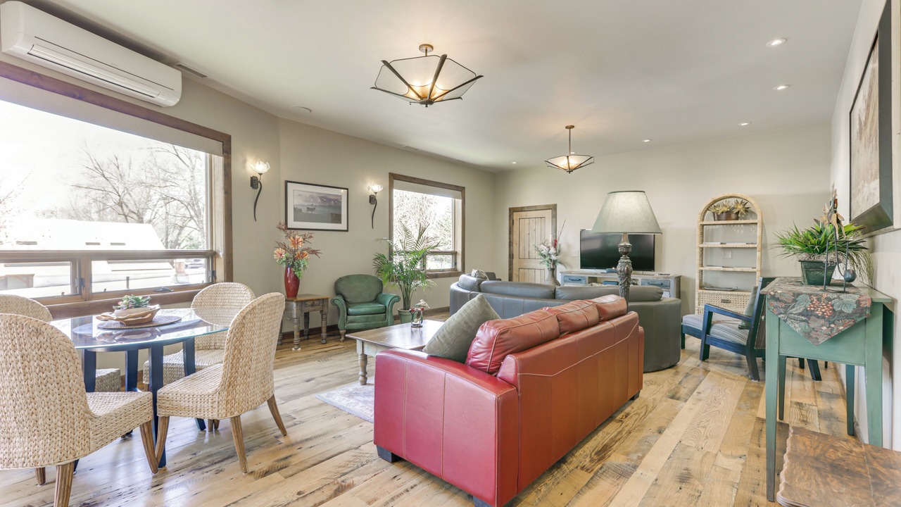 Photo of Livingroom in Carbondale