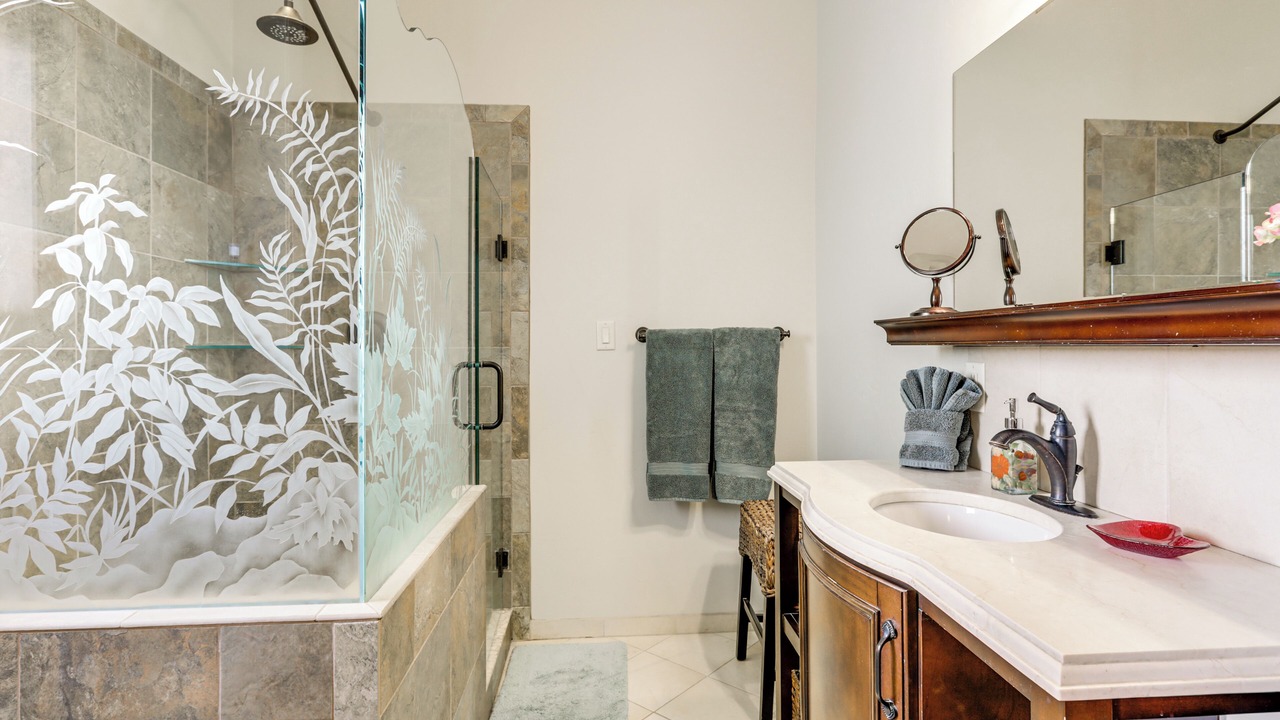Photo of Bathroom in Carbondale