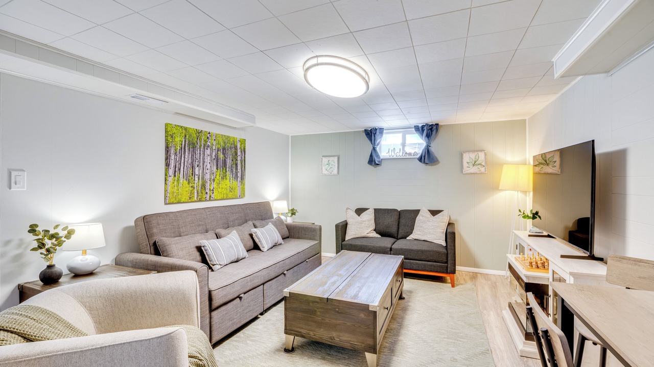 Photo of Livingroom in Pleasant Valley